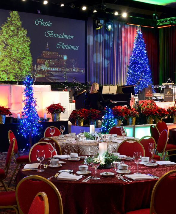 A Classic Broadmoor Holiday image