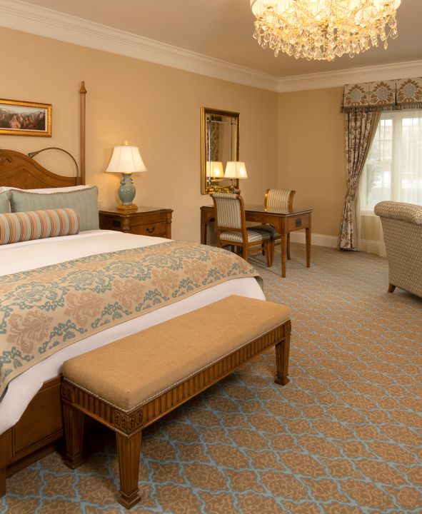 LAKESIDE JUNIOR SUITES image
