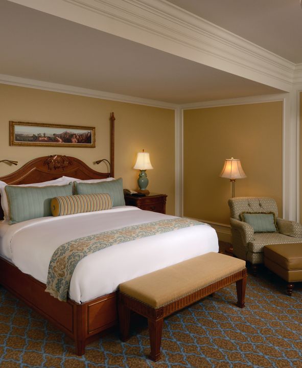 DEVEREAUX & MACNEILL SUITES image